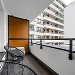Postepu - Parking, Balcony, Ac - By Rentujemy Διαμέρισμα